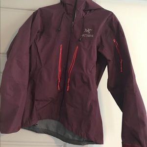 Arc’teryx Men’s Rain Jacket